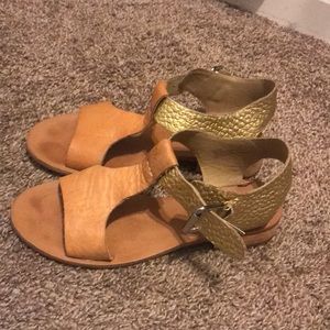 Sundance Gold and tan leather block heel sandals